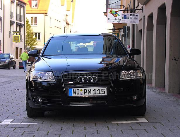 Foto © Wolfgang Pehlemann Wiesbaden - darf man sagen ein geiler Audi mit Black Front