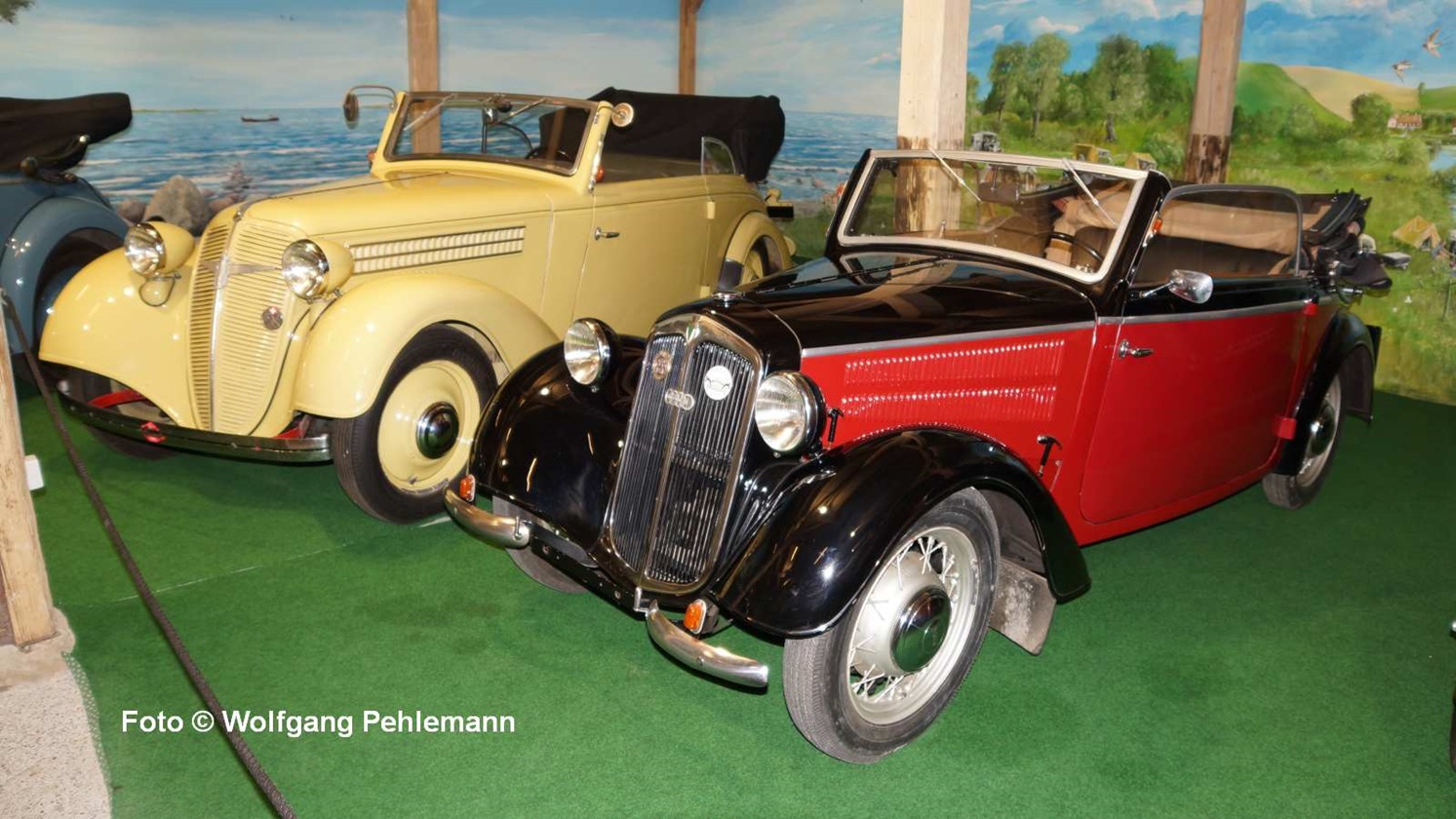 03 08.05.03 Egeskov slot - Automuseum with approx. 100 oldtimer cars - Adler and DKW - Foto © Wolfgang Pehlemann DSC04014.jpg